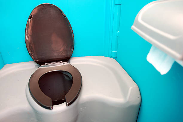 Best Portable bathroom rental  in Glen Dale, WV
